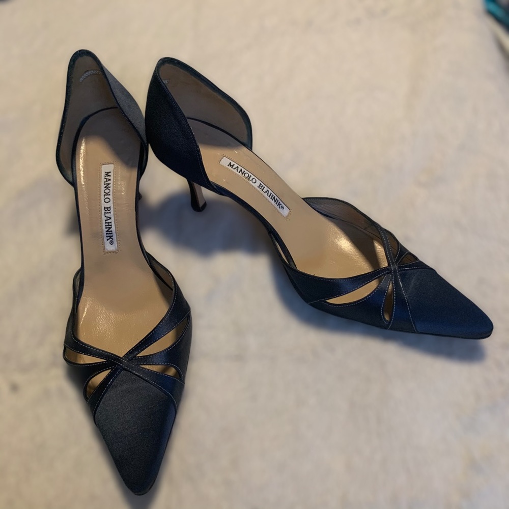 Authentic Manolo Blahnik Kitten Heels